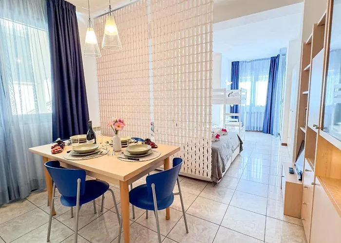 Liam Leo By Ca-sa Check